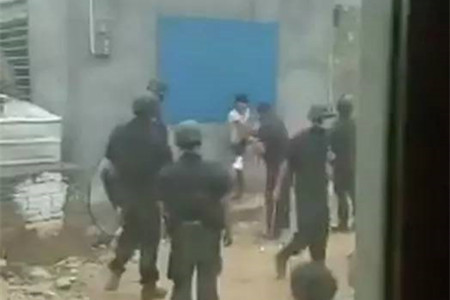 强拆施暴者为何最怕视频流出？.jpg