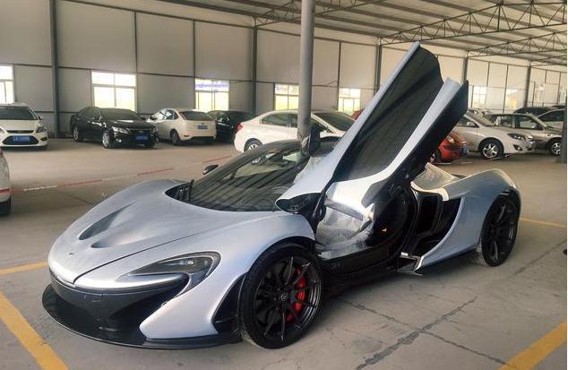 云南土豪拥上亿豪车 霸气侧漏直逼大洋彼岸