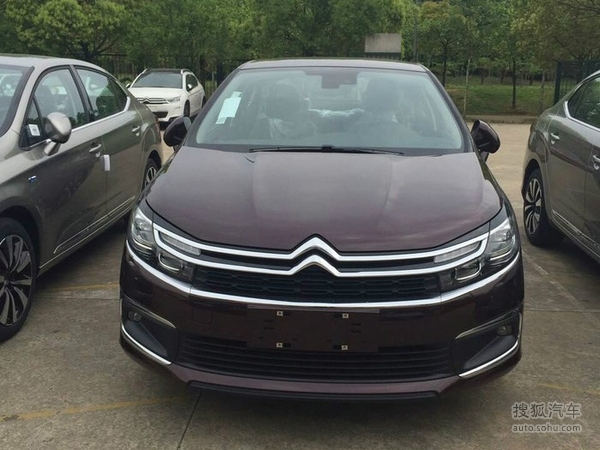 新款雪铁龙C4L实车曝光 新增电子手刹