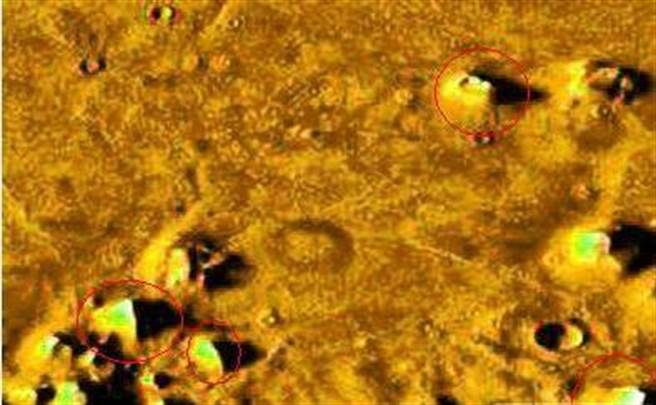  10、火星上发现外星人留下的金字塔和城市。（图／今日头条）