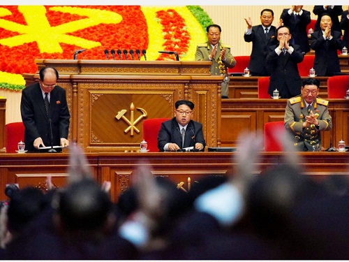 金正恩穿西装 - 副本.jpg