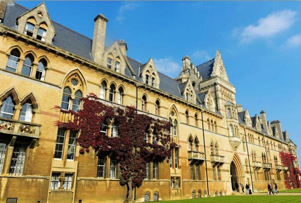牛津大学打破美国垄断 问鼎最新世界大学排行榜