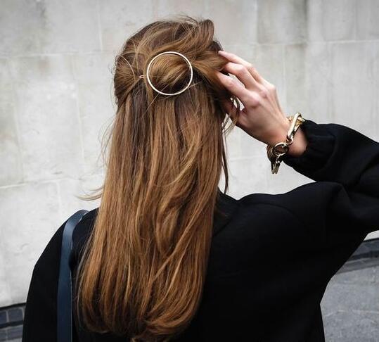 绝对不能错过的金属发饰 令你一秒变闪耀