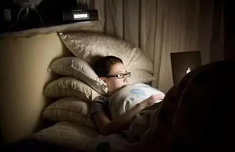 长期23点以后睡 小心这7个地方先坏!