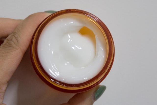 皮肤黯淡无光泽？肌肤也需要咖啡因来唤醒