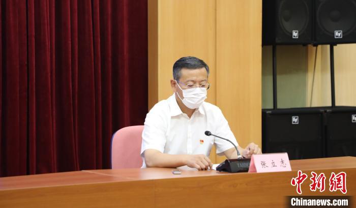 图为大连市工业和信息化局副局长张立志。杨毅 摄