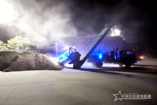 第二管理区帮助种植户联系粮商助力新粮变现 朱晓义 摄.jpg