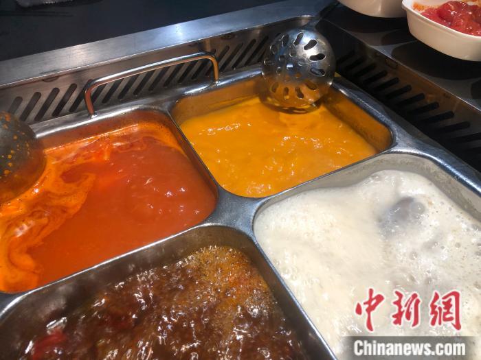 海底捞火锅。 左宇坤 摄