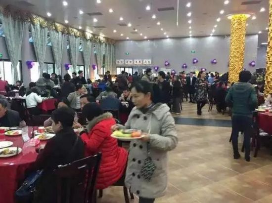 厦大食堂推出25元豪华自助餐试营业两天被吃垮（图）