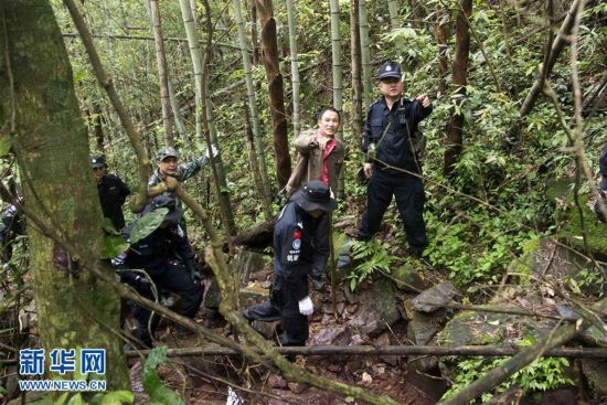 桂林一直升机坠毁 两名飞行员遇难