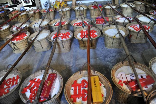 被礼金“绑架”的乡村：难喝无事酒 沉重人情债