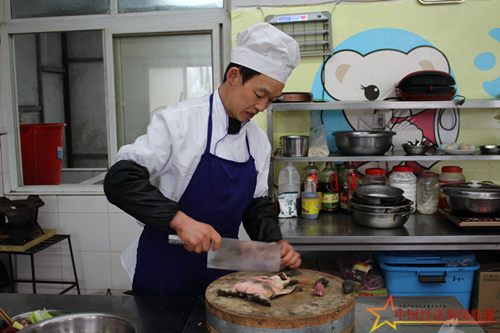 农民工厨师菜文祥.JPG